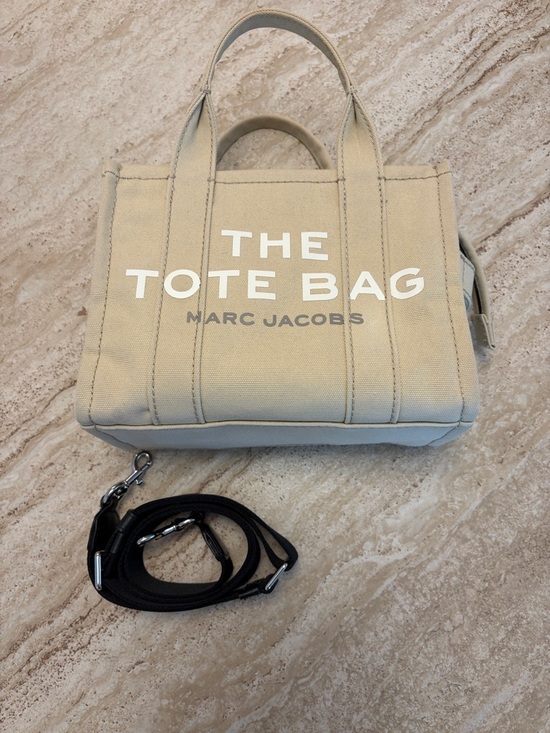 Marc Jacobs Handbags - Marc Jacobs Small Logo “The Tote Bag” in Beige Canvas with Black Crossbody Strap